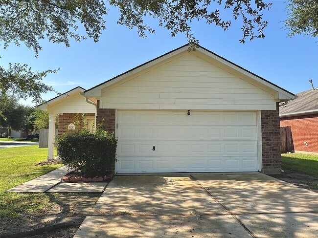 Building Photo - 11703 Elizabeth Ct