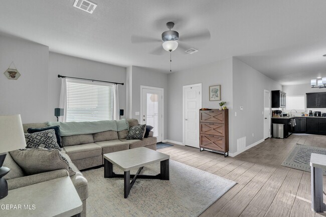 Building Photo - 11352 Hidalgo Dr