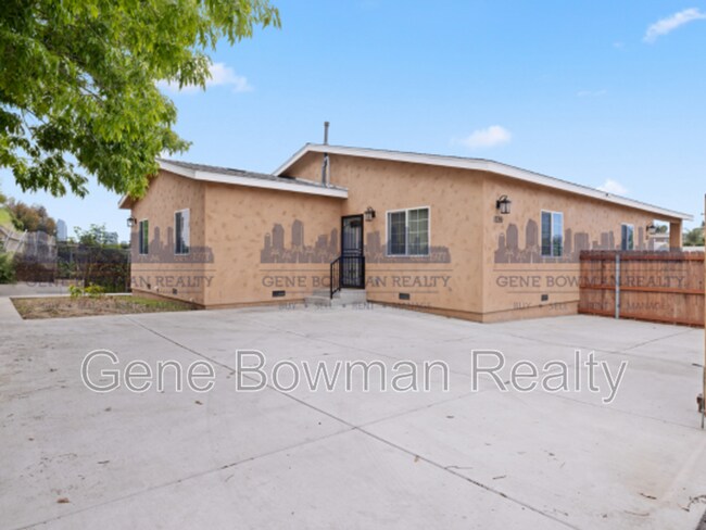 Primary Photo - 1339 E 7th St