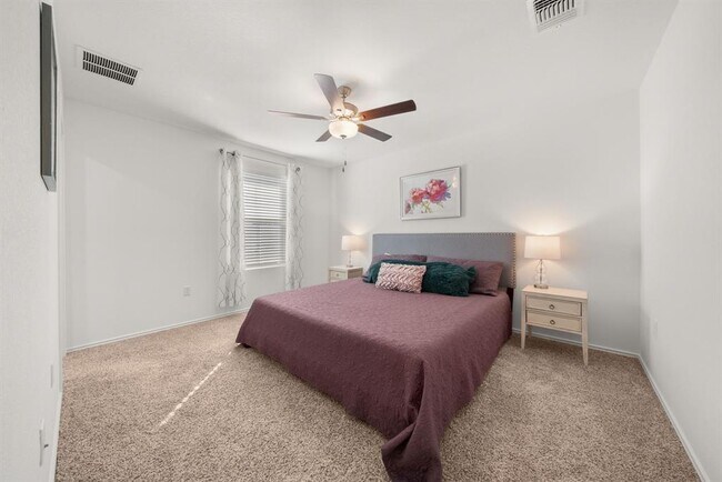 Building Photo - 7204 Sparkling Light Dr