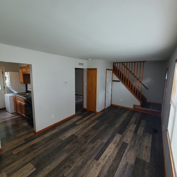 Building Photo - 23345 Hazelwood Ave