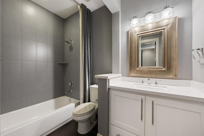 Building Photo - 13708 Golden Wave Loop