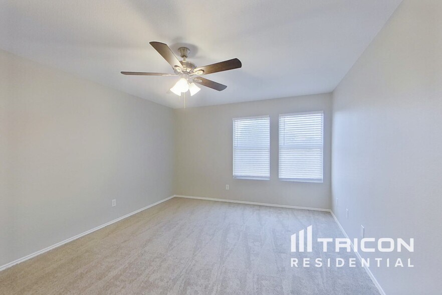 Building Photo - 2705 White Pine Dr