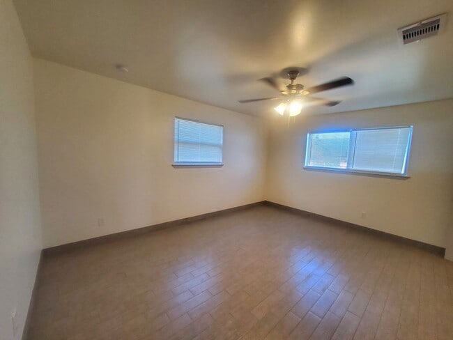 Building Photo - Jamaica Beach Two Bedroom