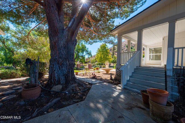 Building Photo - 1057 E La Loma Ave