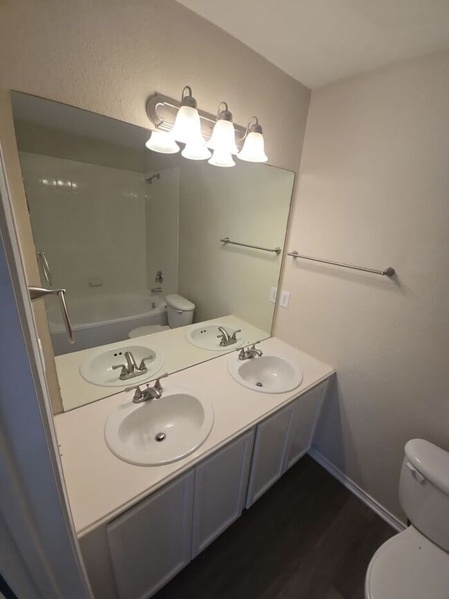 Building Photo - **Charming 3-Bed, 2-Bath Home in Melissa, ...