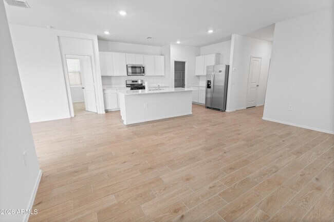Building Photo - 18351 W Hackamore Dr