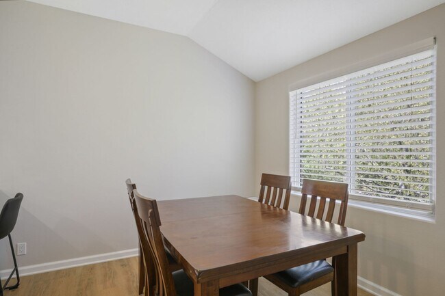 Building Photo - Stunning Raised Ranch | 4 Bedroom 3 Bathro...