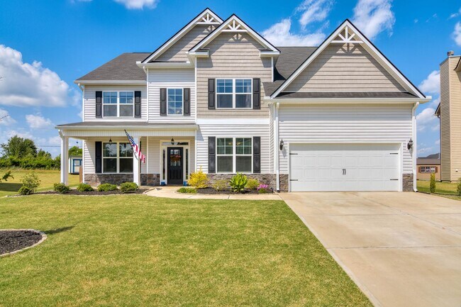 Building Photo - Available NOW MUST  see in McCoy's Creek