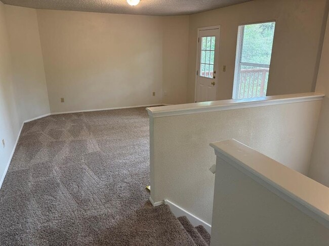 Building Photo - 701 Fairchild Dr