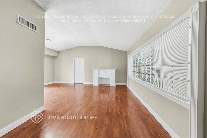 Building Photo - 1707 Katherine Ct