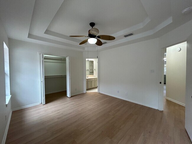 Building Photo - 126 Knoll Ave