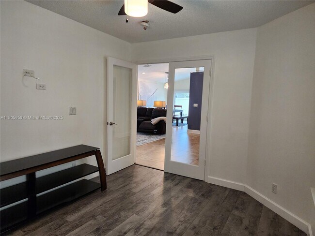 Building Photo - 9871 Red Heart Ln