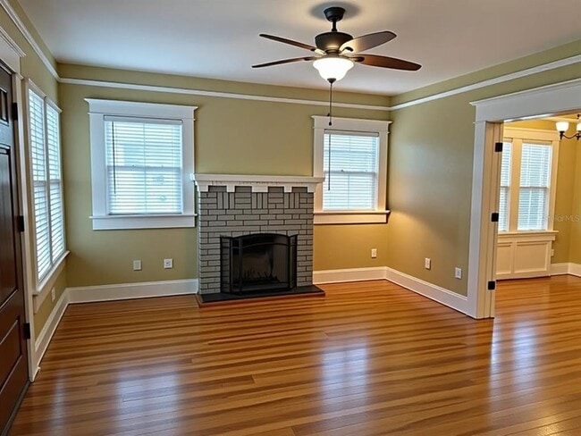 Building Photo - 807 S Fremont Ave