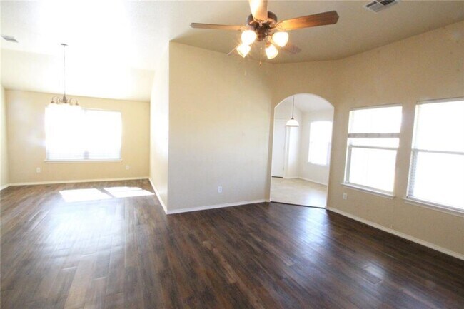 Building Photo - 107 Inman Dr