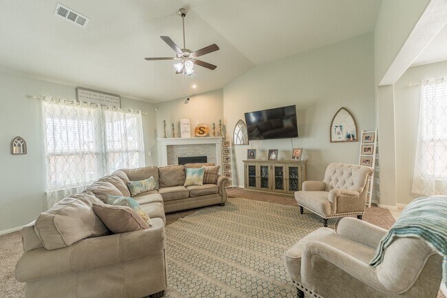 Building Photo - 6825 Jamestown St