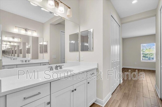 Building Photo - 18018 Franklin Park Ct