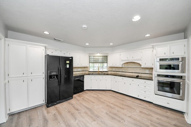Building Photo - 1023 Oyster Bay Dr