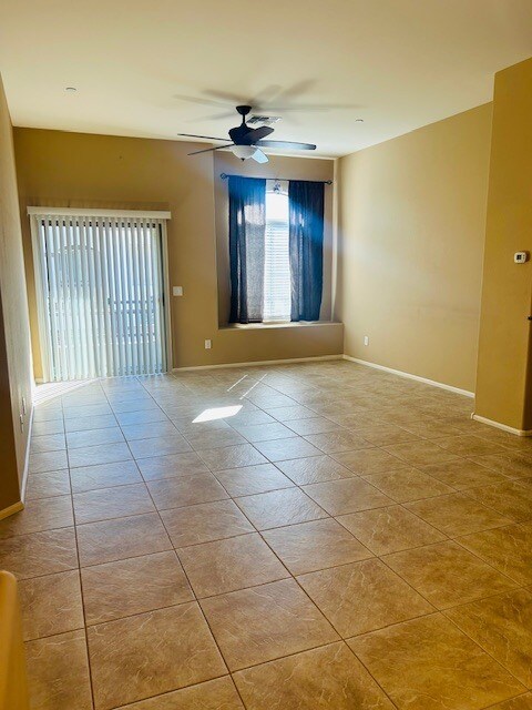 Building Photo - 2725 E Mine Creek Rd