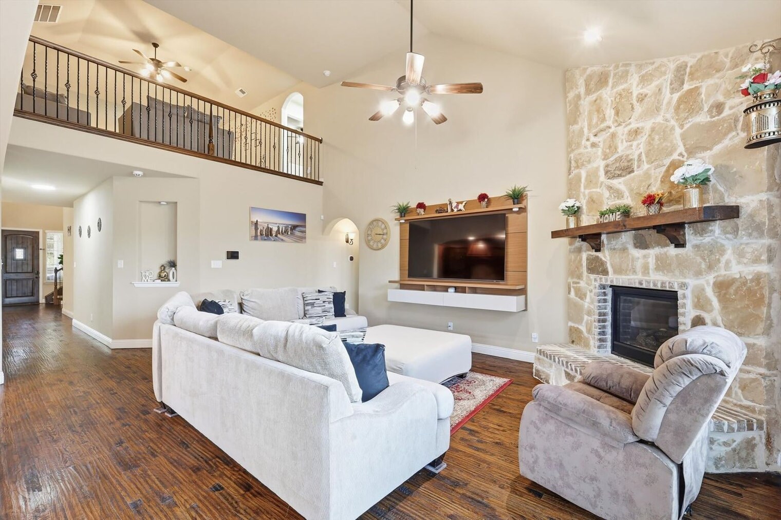 Building Photo - 1370 Pelican Dr