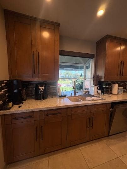 Building Photo - 141 W Twain Ave