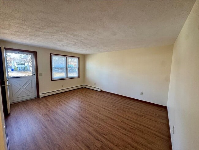 Building Photo - 135 Rounds Ave