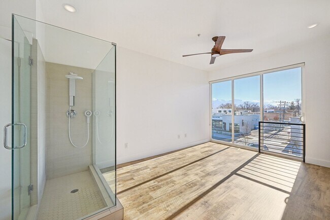 Building Photo - 2BR/2.5BA Condo in Central Ninth | Mountain Views, Solar & Walk to Everything