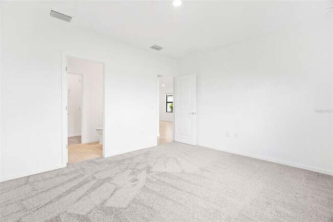 Building Photo - 6560 Silverstar Dr