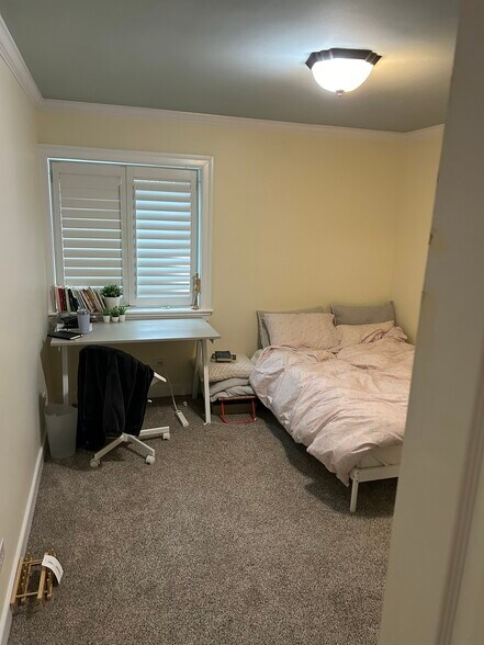 Building Photo - 1800 Jefferson Park Ave