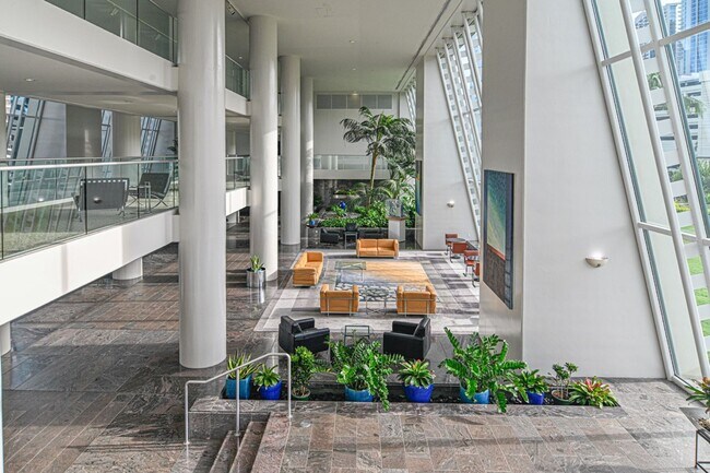 Building Photo - Fully Furnished and Spacious 2 Bedroom 2 Bath - OCEAN VIEW!