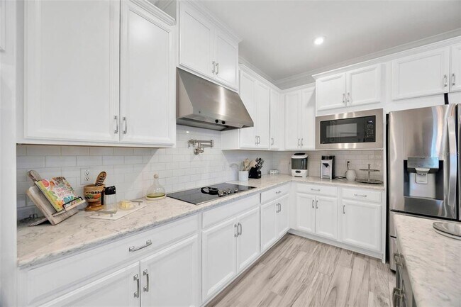 Building Photo - 7154 Bradbury Cir