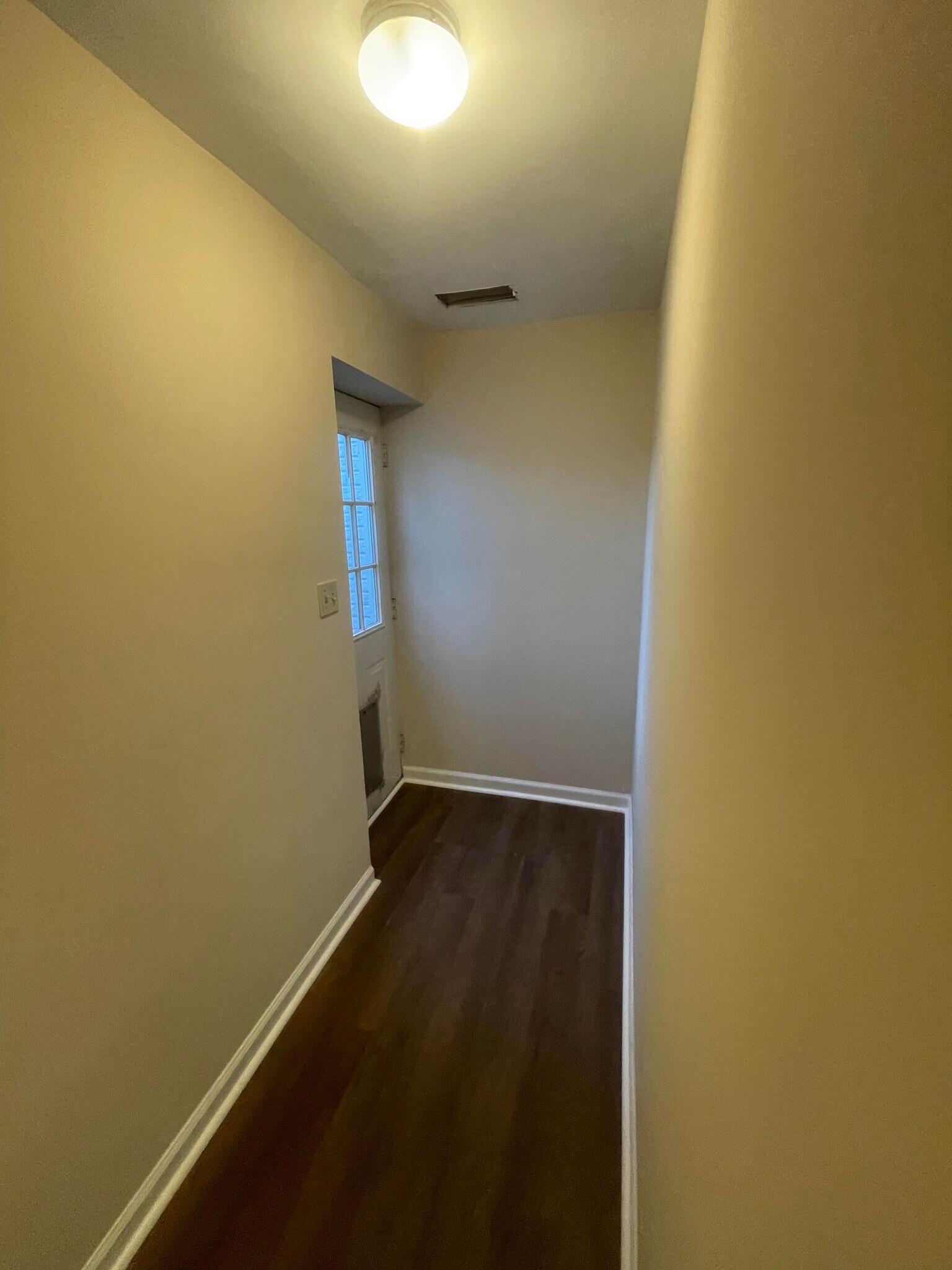Building Photo - 16 Regency Dr
