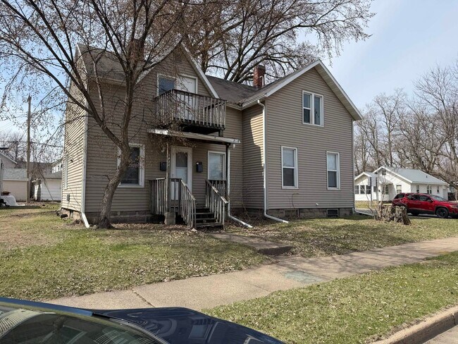 Building Photo - 1832 Bellinger St