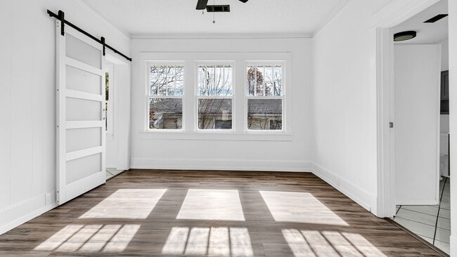 Building Photo - 2 Bedroom 2 Bath