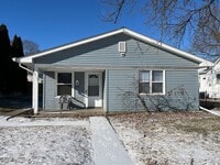 Building Photo - Dennis Riverfront