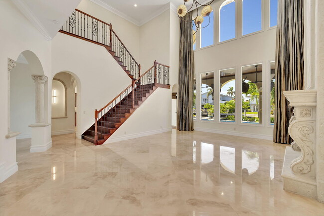 Building Photo - 953 Banyan Dr