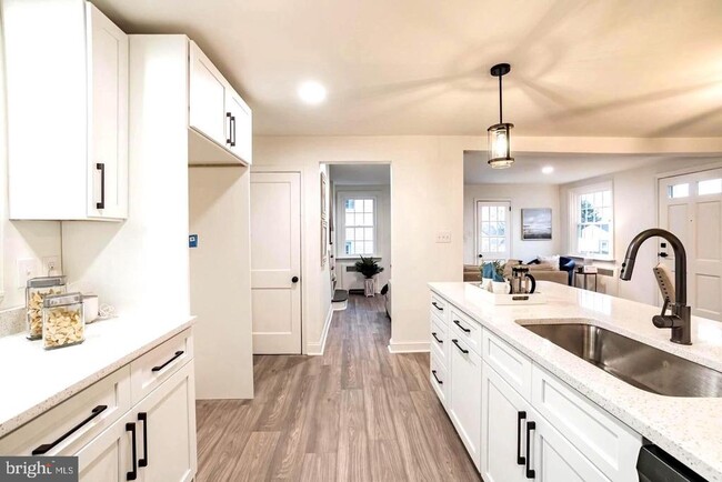 Building Photo - 115 Beech Rd