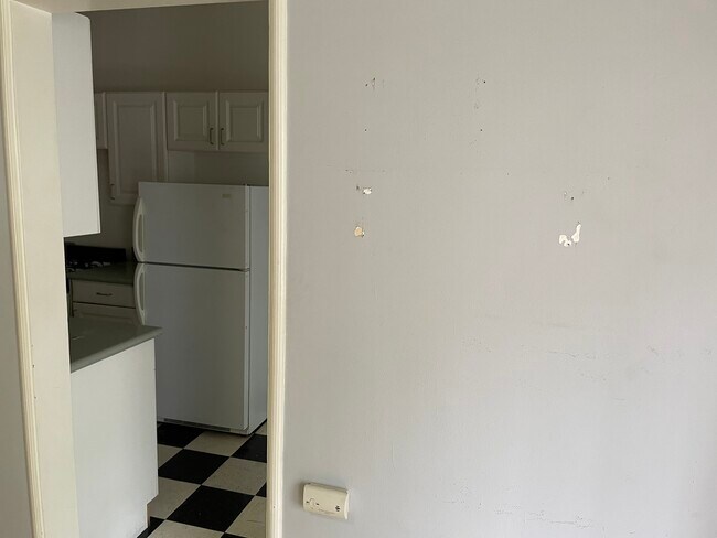 Building Photo - 6440 Orange St