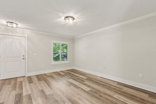 Building Photo - Live the Island Life – Move-In Ready 3 Bed...