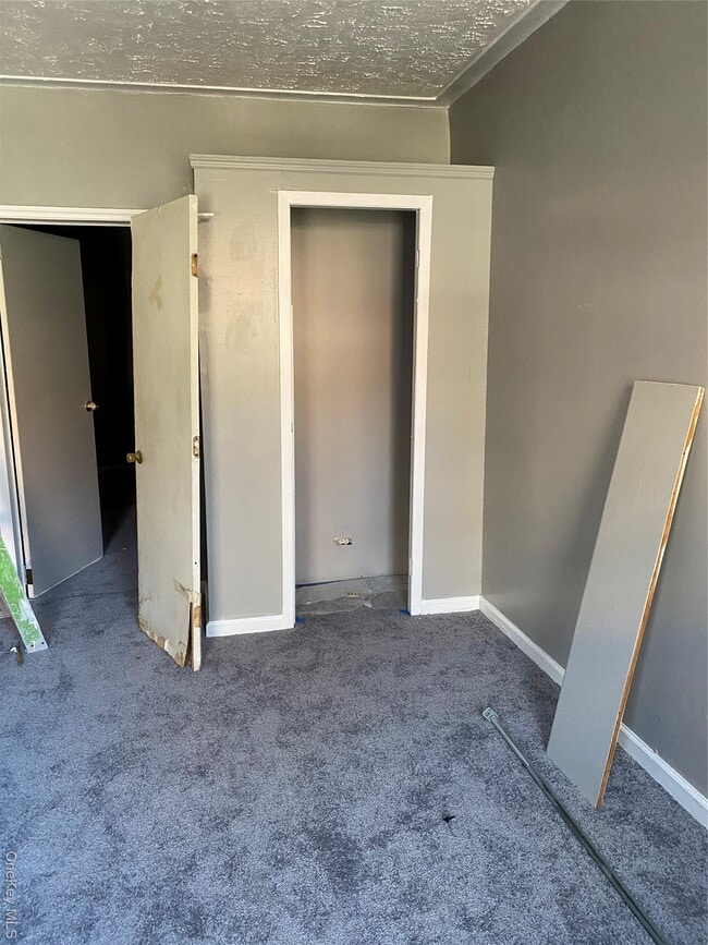 Building Photo - 769 E 223rd St