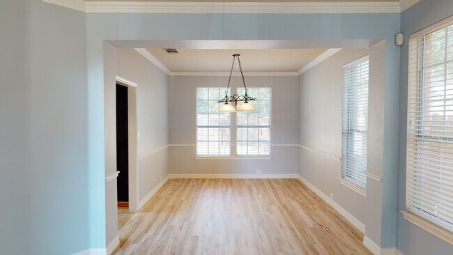 Building Photo - 15224 Calaveras Dr