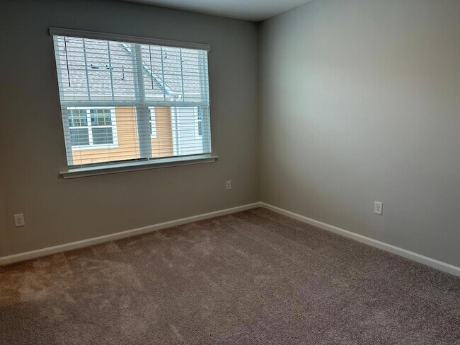 Building Photo - 1106 Harmony Trl