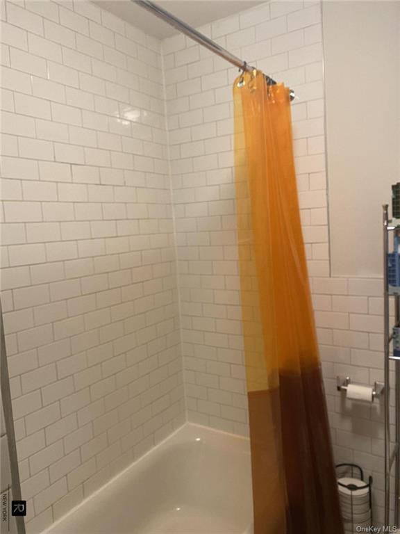 Building Photo - 295 5th Ave