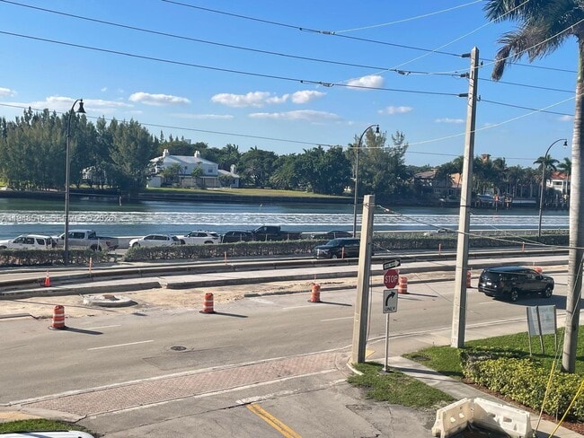 Building Photo - 1401 S Ocean Dr