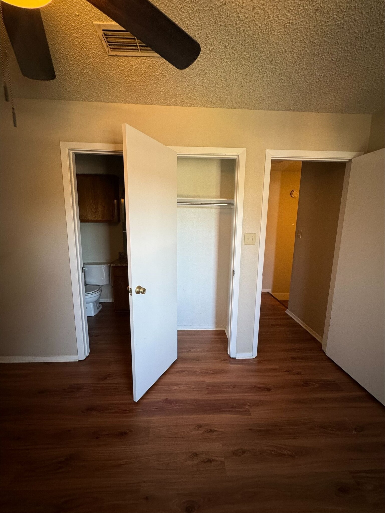 Building Photo - 1227 Dallas Dr