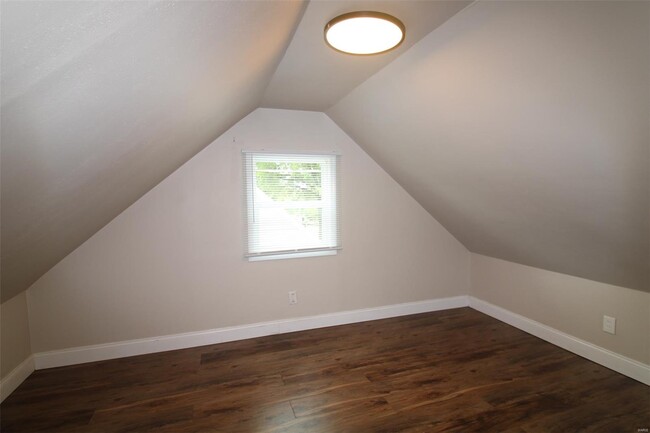 Building Photo - 428 Chamberlin Dr