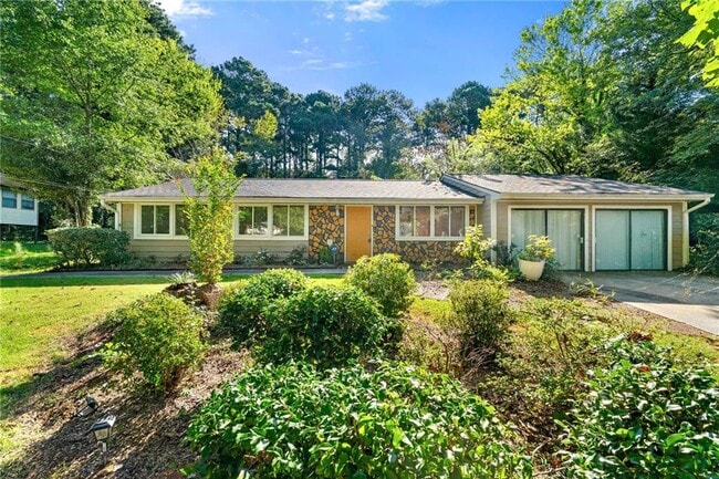 Primary Photo - 1069 Martin Rd
