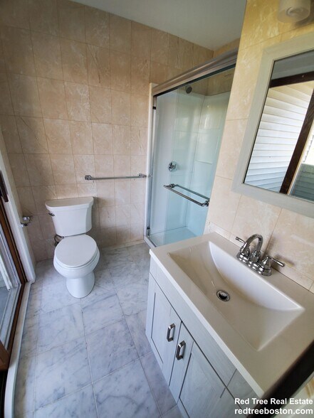 Building Photo - 803 Boylston St