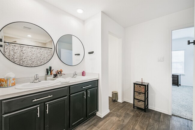 Building Photo - 14793 Hazel Br Dr