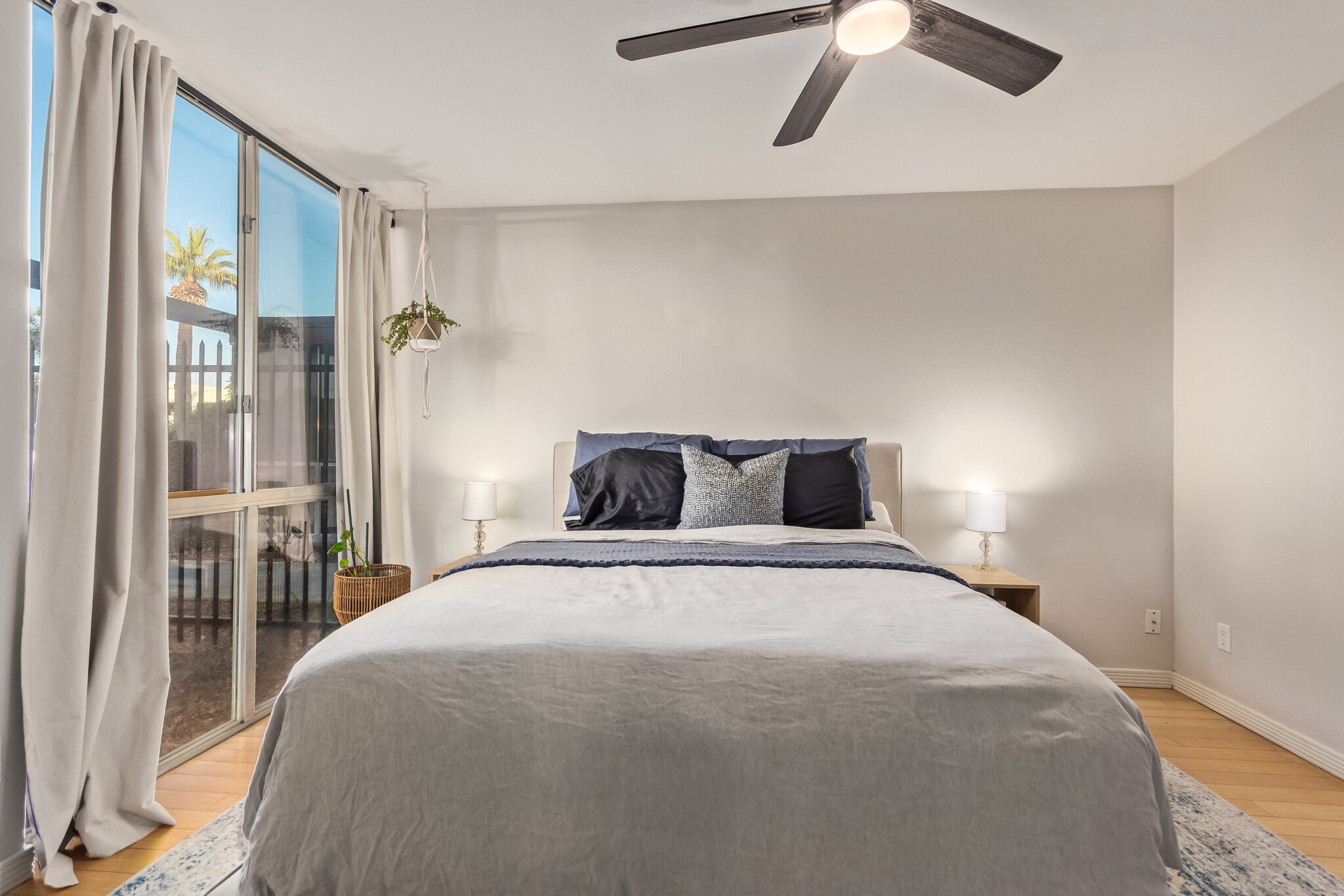 Building Photo - 1225 E Medlock Dr